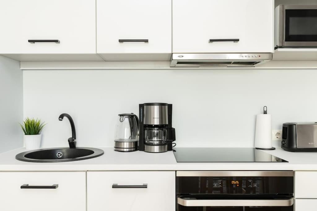 Roosikransi Apartment 塔林 外观 照片